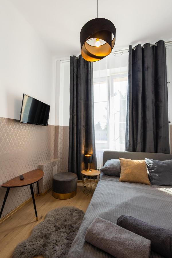 Clicktheflat Aleje Niepodleglosci Center Apart Rooms وارسو المظهر الخارجي الصورة