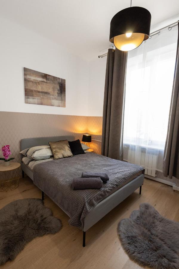 Clicktheflat Aleje Niepodleglosci Center Apart Rooms وارسو المظهر الخارجي الصورة