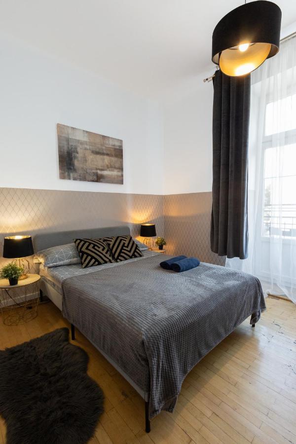 Clicktheflat Aleje Niepodleglosci Center Apart Rooms وارسو المظهر الخارجي الصورة
