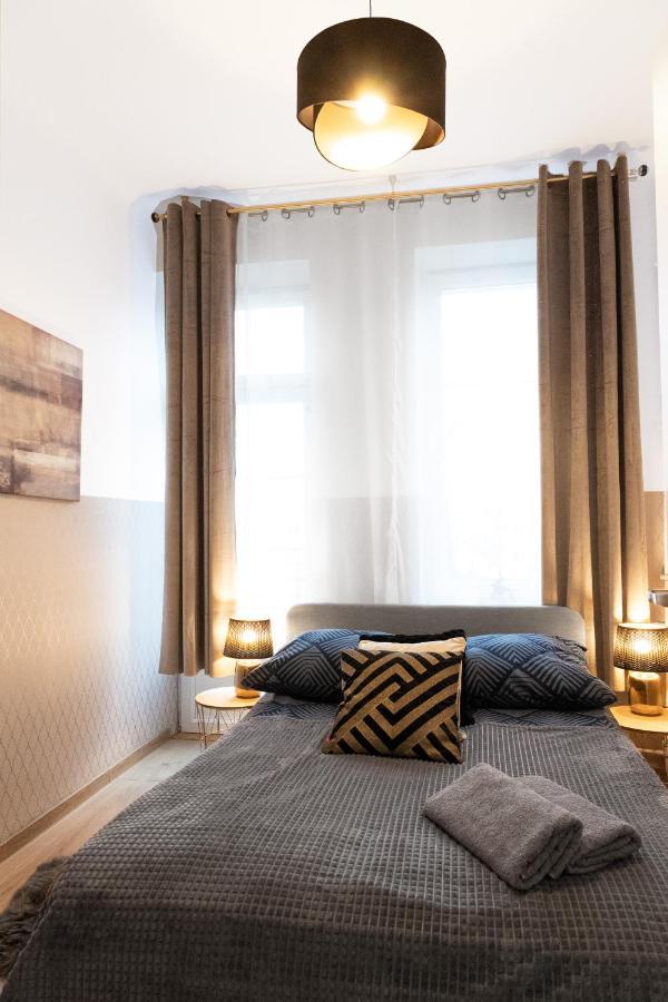 Clicktheflat Aleje Niepodleglosci Center Apart Rooms وارسو المظهر الخارجي الصورة